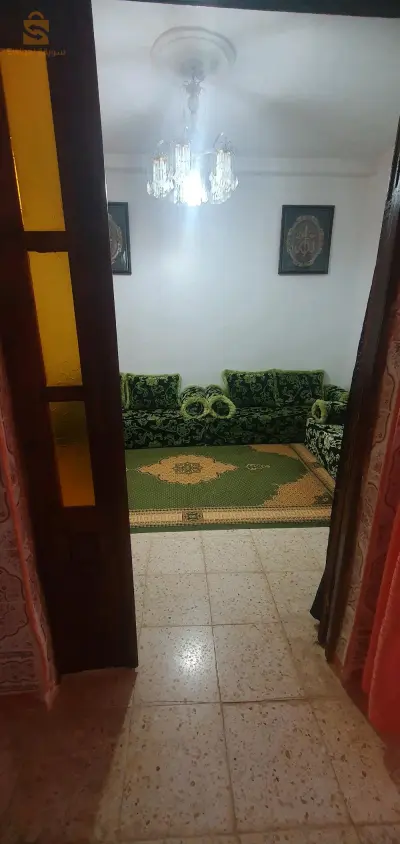 حي تونسي 120مسكن اغلال فيها ثلاث غرف و كوزينة و حوش كبير
