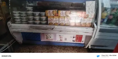 2 frigo comptoir
1/. 2 mètre
2/. 1.5 mètre
3/ conjulateur freeze 1.50m