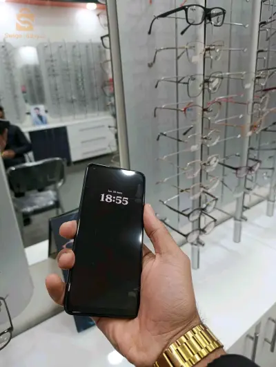الهاتف للبيع