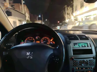 بيجو 407 2005 4 ام البواقي
