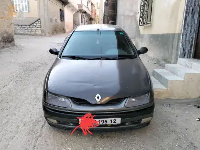 رينو Laguna 1995 12 تبسة