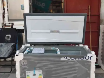 congélateur condor gris 260 liter 
24 moi garanti