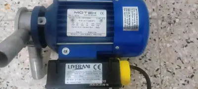 مضخة Liverani EP Mini 3/4" إيطالية جديدة تماماًمع موتور Motek 0.48 kW 230V أحادي الطورمضخة دوار مرن (Flexible Impeller)مناسبة للنبيذ، الزيت، العسل، العصائر، السوائل اللزجةSelf-priming + Reversible (عكس الاتجاه)Made in Italy