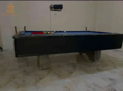 طاولة بيلياردو جديدة