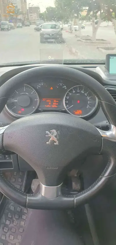 Peugeot 5008 2015 31 ORAN