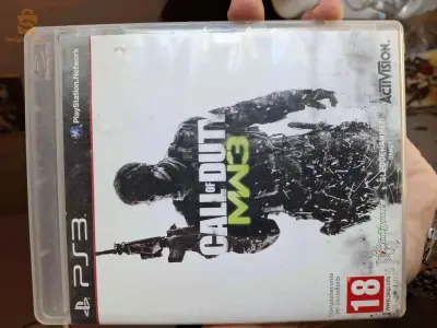 2 CD play 3 
call of duty 3 + army of two