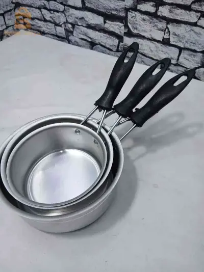 Casserol Aluminium 3 Piece
الوصف مادة الصنع المنيوم 
الحجم 
ترفد 0.8 لتر 
1.2 لتر 
2 لتر