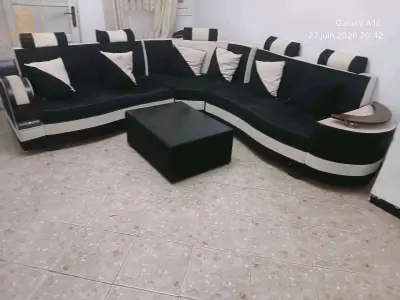 صالون مكسر