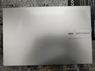 PC européen caba ASUS Vivobook X1404Z – i5-1235U / 8 Go DDR4 / 512 Go SSD NVMe / 14″ FHD